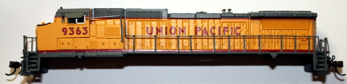 Union Pacific Shell ( N scale ) Dash8-40CW